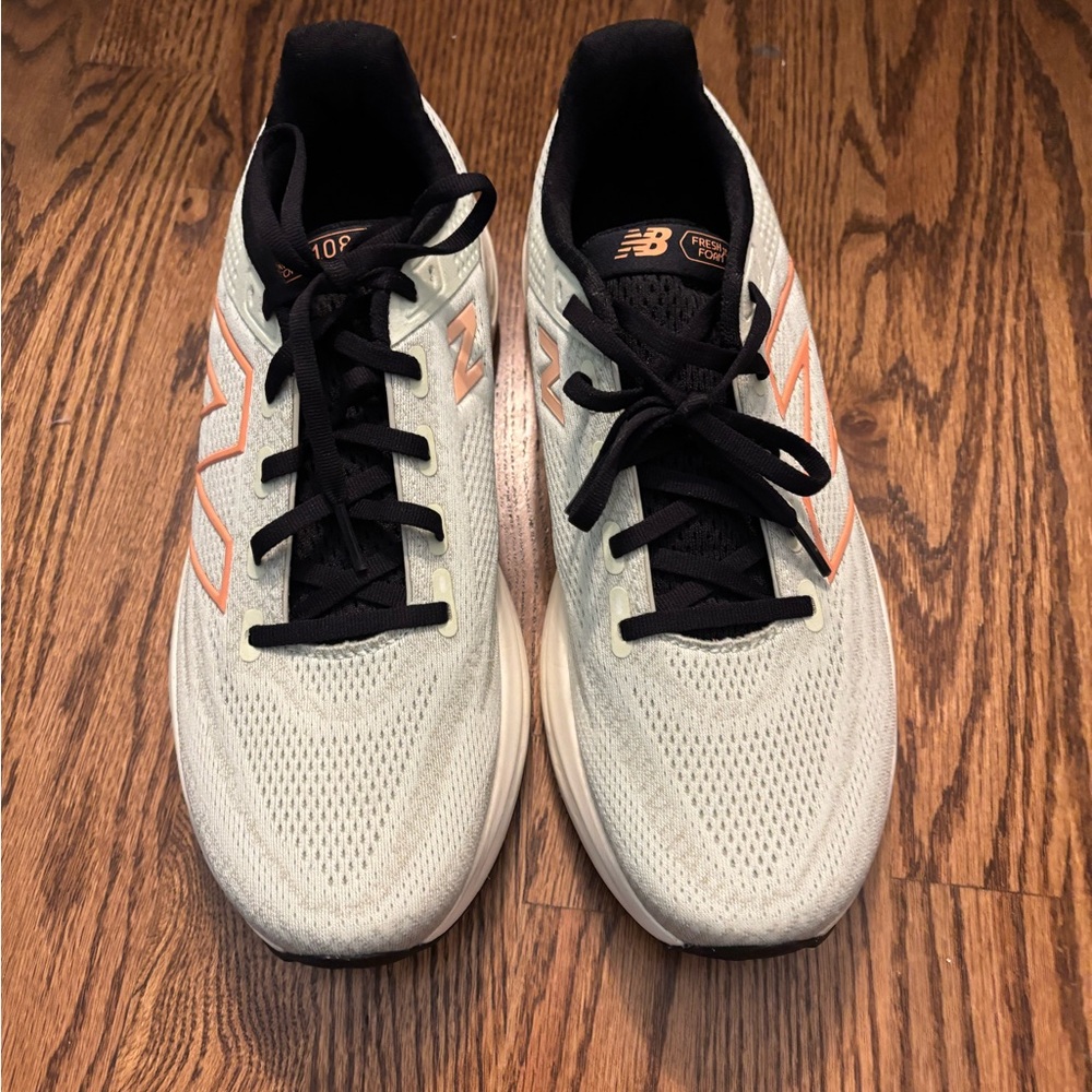 New Balance Fresh Foam 1080 women’s 's Athletic Shoes in White and Orange